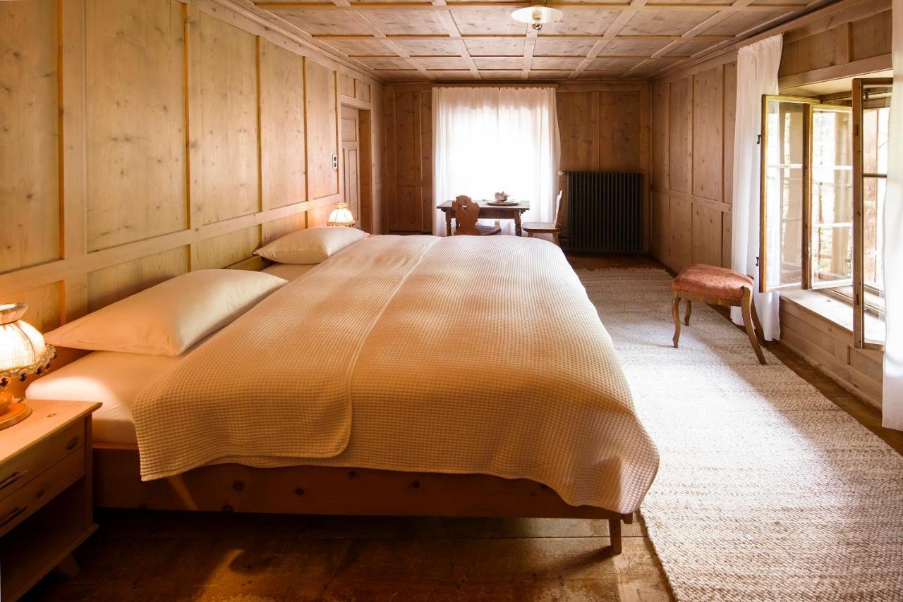 Hotel Chasa Chalavaina 米施泰尔 客房 照片