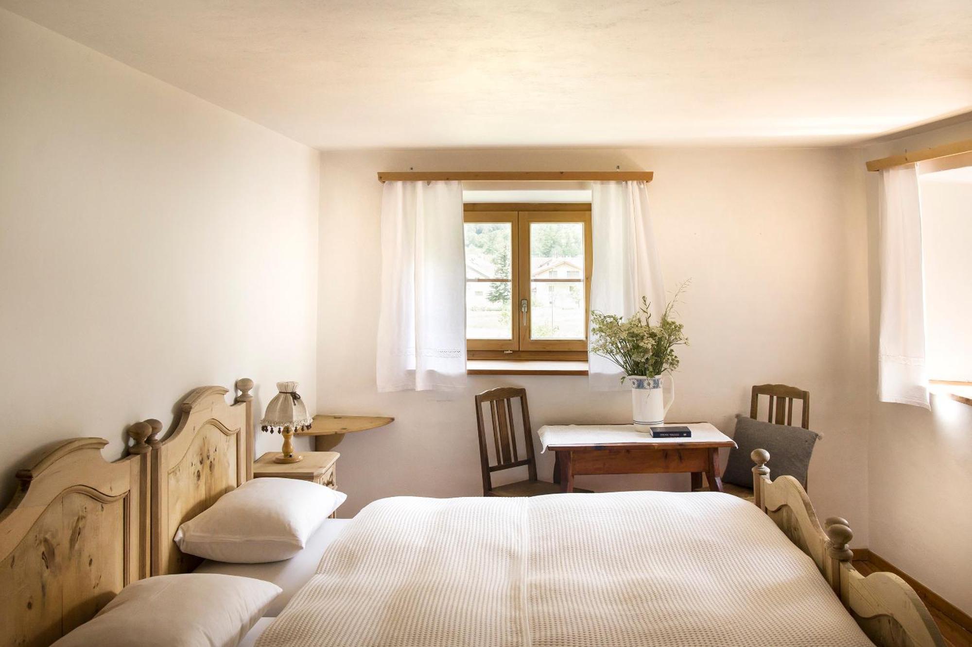 Hotel Chasa Chalavaina 米施泰尔 客房 照片